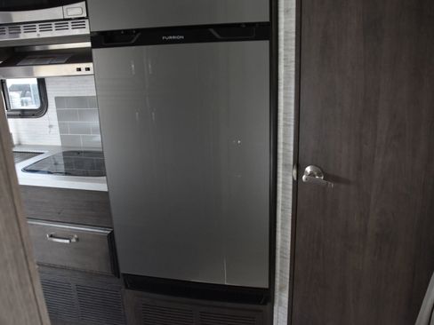 Used 2024 Ford E-450 and Econoline 450 Super Duty w/ Motorhome Prep Package image 15