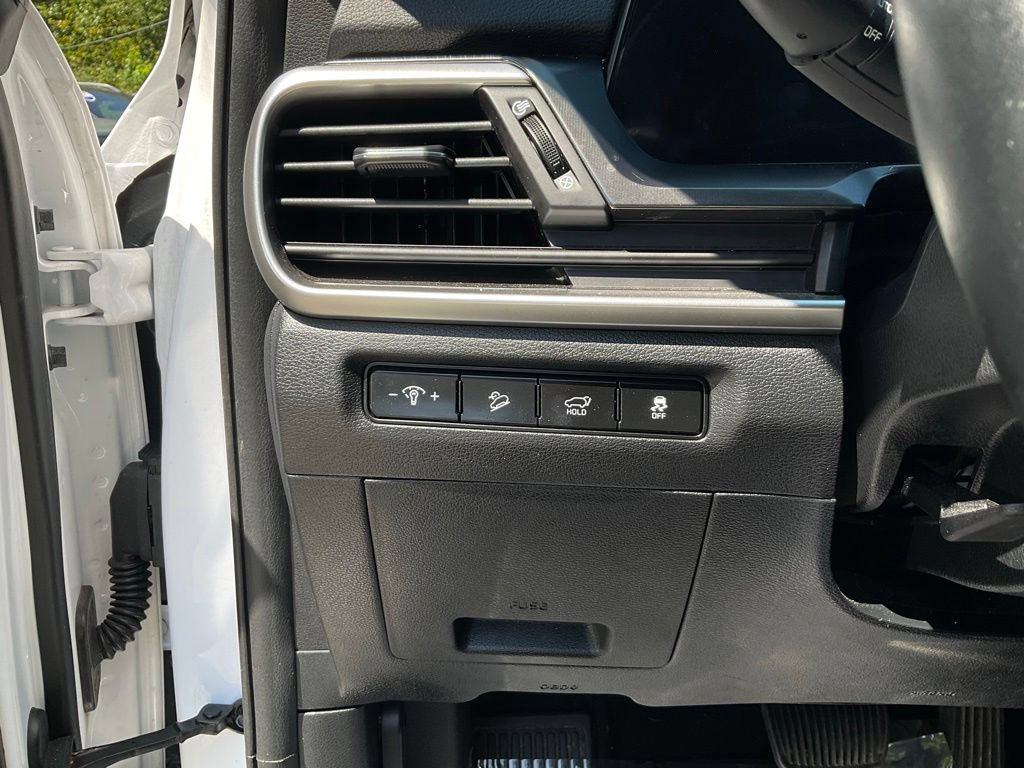 Used 2025 Kia Telluride S FWD image 13
