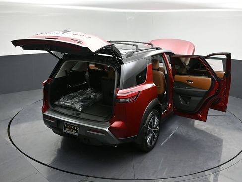 New 2026 Nissan Pathfinder Platinum image 38