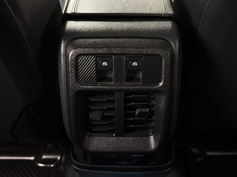 Used 2025 Ford Bronco Badlands w/ Black Appearance Package AWD/4WD image 35