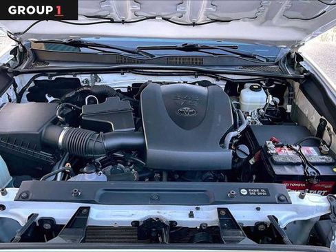 Certified 2018 Toyota Tacoma TRD Off-Road w/ Technology Package image 29