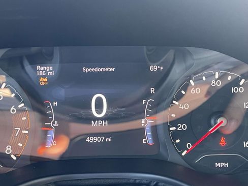 Certified 2024 Jeep Compass Latitude image 8