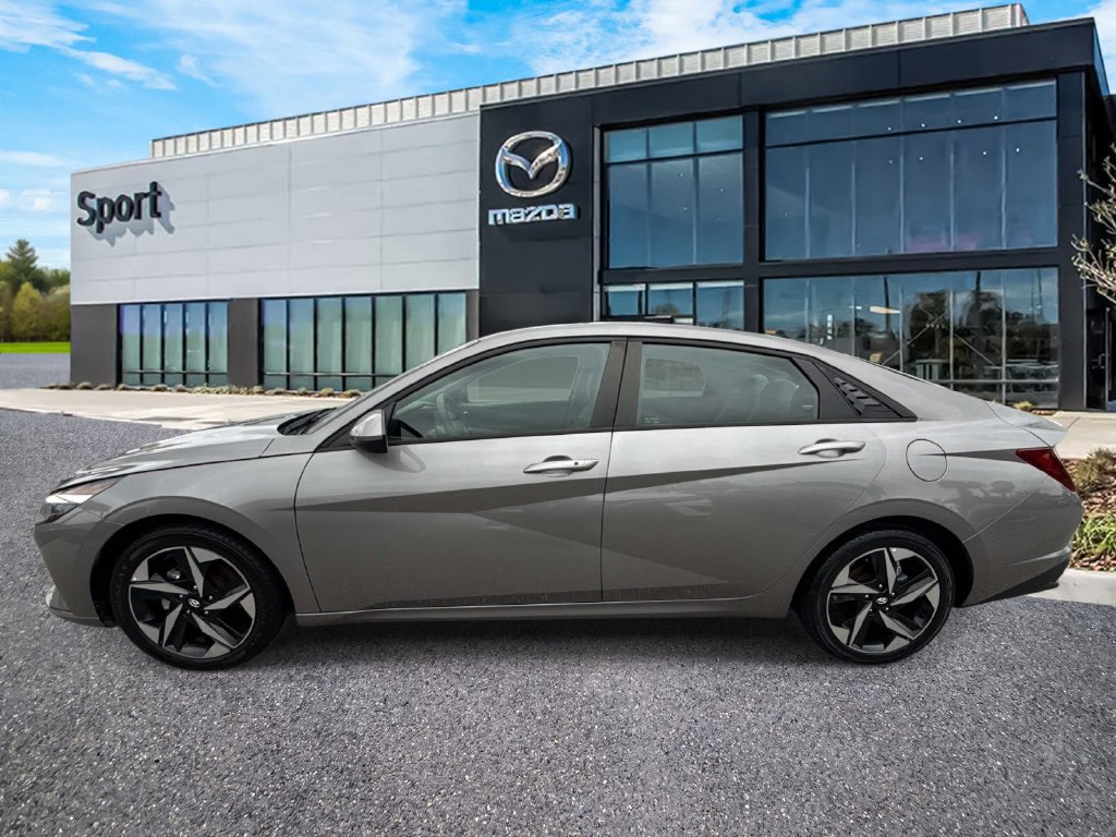 Used 2023 Hyundai Elantra SEL w/ Convenience Package FWD image 7