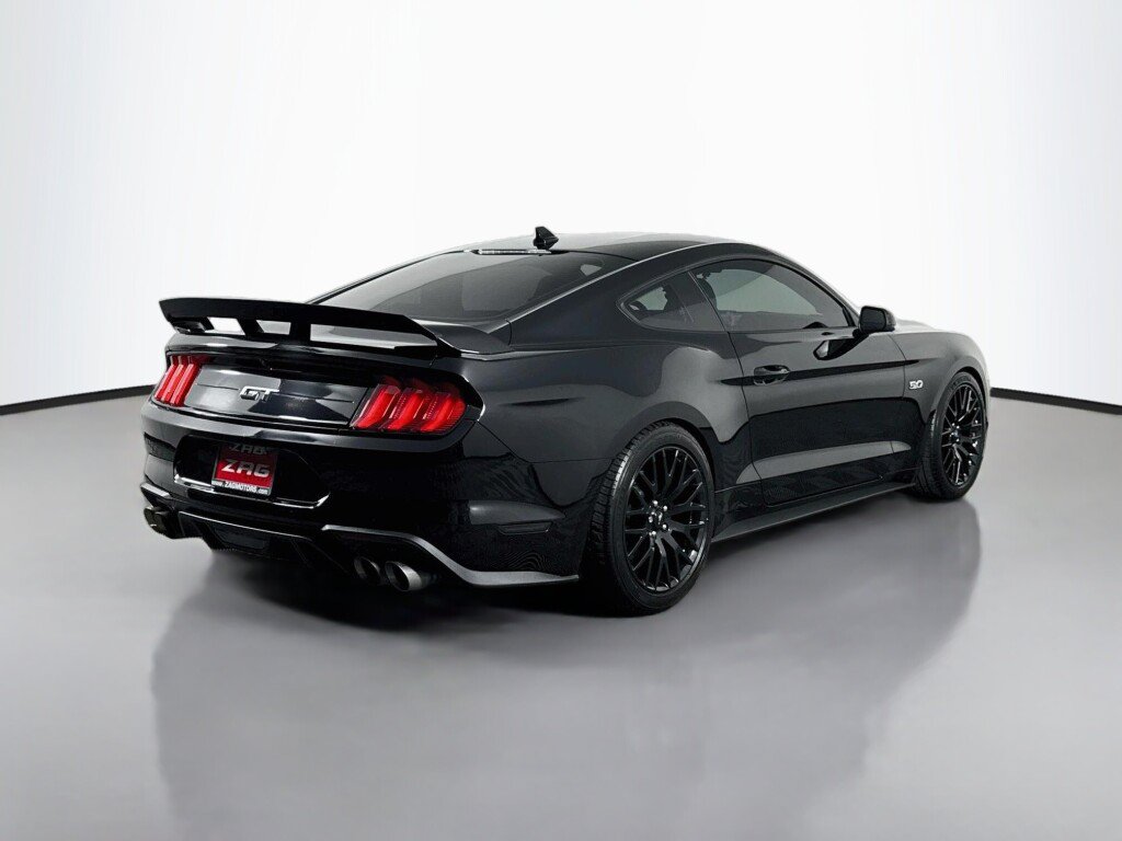 Used 2020 Ford Mustang GT Premium w/ GT Performance Package RWD image 5
