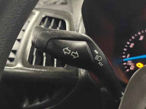 Used 2016 Ford Transit Connect XL image 9