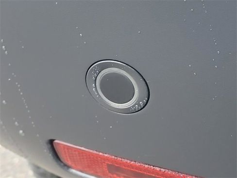 Used 2024 Land Rover Defender 110 S image 8