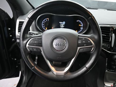 Used 2022 Jeep Grand Cherokee Laredo X image 24