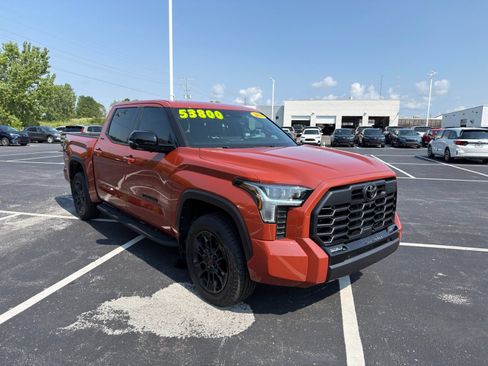 Used 2025 Toyota Tundra Limited w/ TRD Off-Road Package AWD/4WD image 8