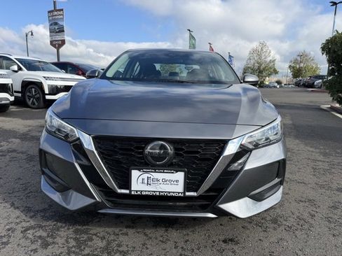 Used 2021 Nissan Sentra SV image 2