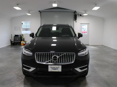 Used 2024 Volvo XC90 T8 Plus w/ Protection Package Premier image 3