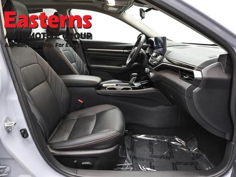Used 2023 Nissan Altima 2.0 SR FWD image 24