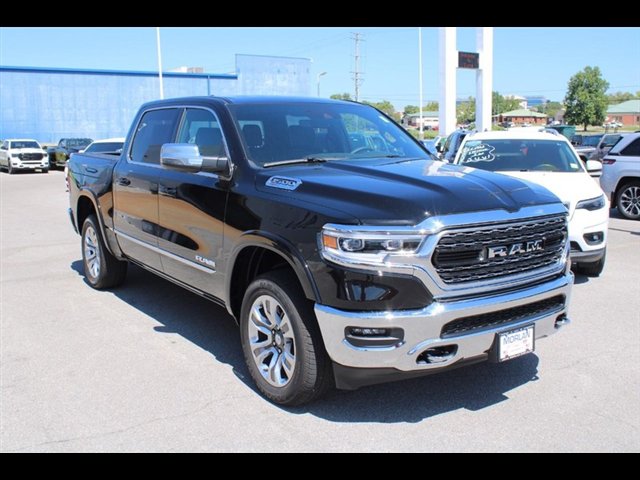 Used 2024 RAM 1500 Limited AWD/4WD image 3