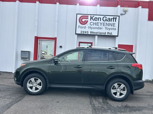 Used 2013 Toyota RAV4 XLE AWD/4WD image 2