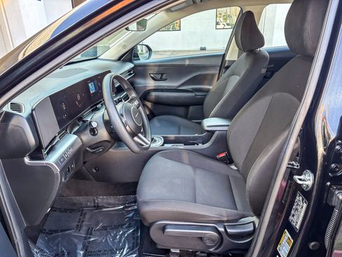 Used 2024 Hyundai Kona SE image 20