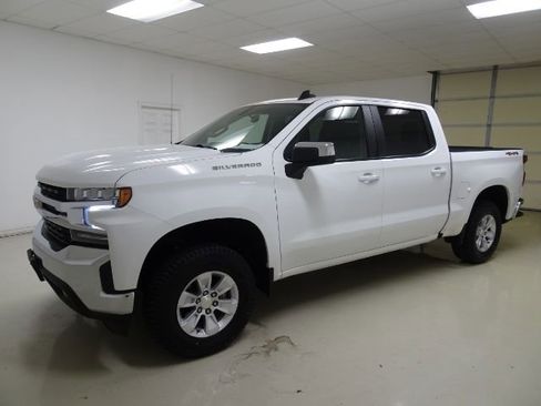 Used 2021 Chevrolet Silverado 1500 LT w/ Bed Protection Package image 3