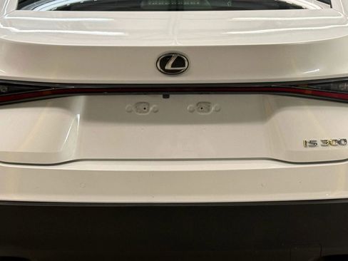 Used 2022 Lexus IS 300 w/ Premium Package image 11