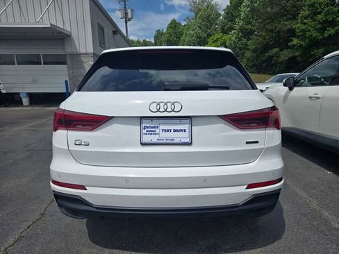 Used 2021 Audi Q3 2.0T Premium w/ Convenience Package AWD/4WD image 4