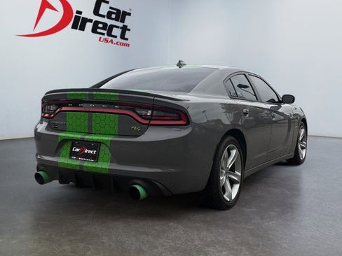 Used 2017 Dodge Charger R/T image 3