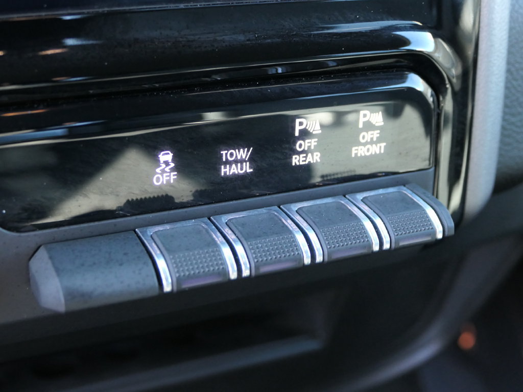 Used 2026 RAM 2500 Big Horn AWD/4WD image 24