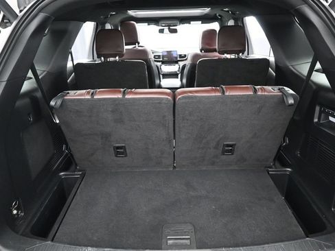 Used 2022 Ford Explorer Platinum AWD/4WD image 31