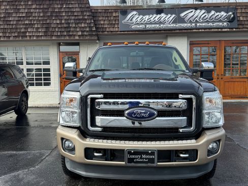 Used 2012 Ford F250 King Ranch w/ King Ranch w/Chrome Pkg image 9