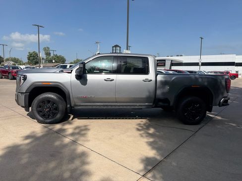 New 2026 GMC Sierra 2500 AT4 w/ AT4 Premium Plus Package AWD/4WD image 8