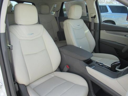 New 2026 Cadillac XT5 Premium Luxury w/ Driver Assist Package FWD image 8