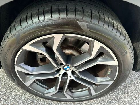 Used 2021 BMW X5 sDrive40i w/ Premium Package image 14