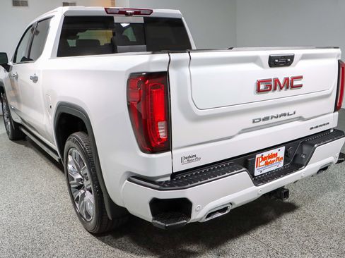 Used 2024 GMC Sierra 1500 Denali image 9