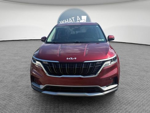 Used 2023 Kia Carnival LX FWD image 9