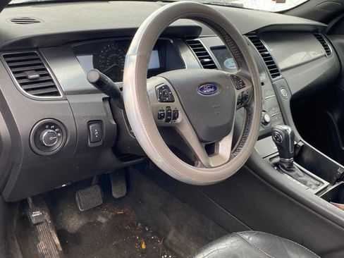 Used 2016 Ford Taurus SEL w/ Equipment Group 201A image 5