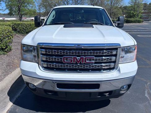 Used 2014 GMC Sierra 2500 SLT w/ SLT Convenience Package AWD/4WD image 3