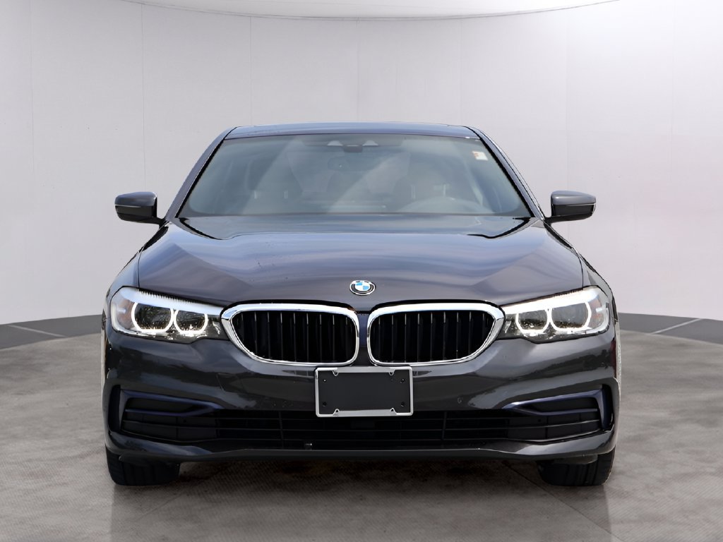 Used 2019 BMW 530i xDrive w/ Convenience Package AWD/4WD image 2