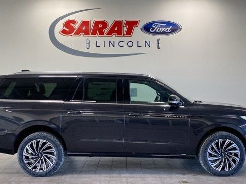 New 2025 Lincoln Navigator L Black Label image 1