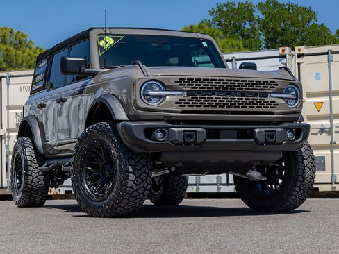 Used 2025 Ford Bronco Badlands AWD/4WD image 1