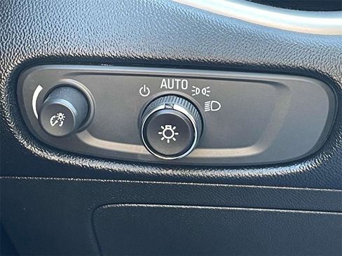 Used 2024 Chevrolet Malibu LT image 25