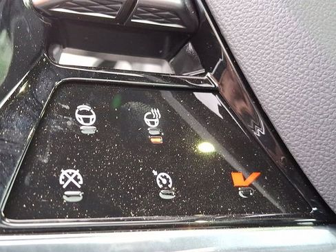 New 2026 Cadillac Vistiq Luxury w/ LPO, Floor Liner Package image 15