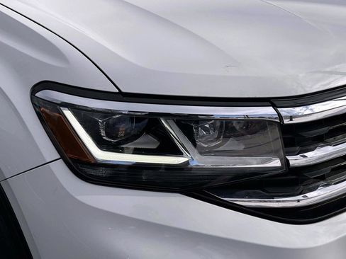 Used 2021 Volkswagen Atlas Cross Sport SE image 9