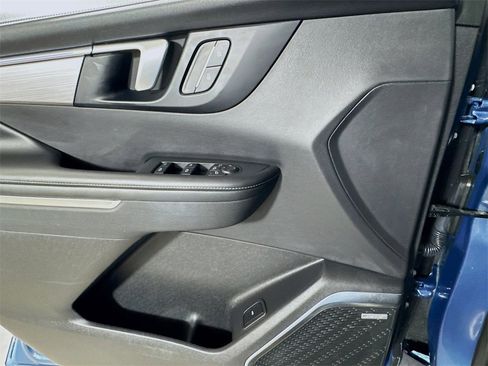 Used 2025 Buick Enclave Preferred image 16