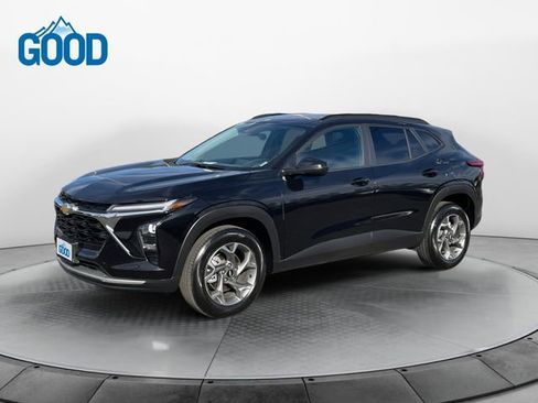 Used 2025 Chevrolet Trax LT w/ LT Convenience Package image 1