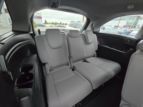 Used 2018 Honda Odyssey Touring image 13