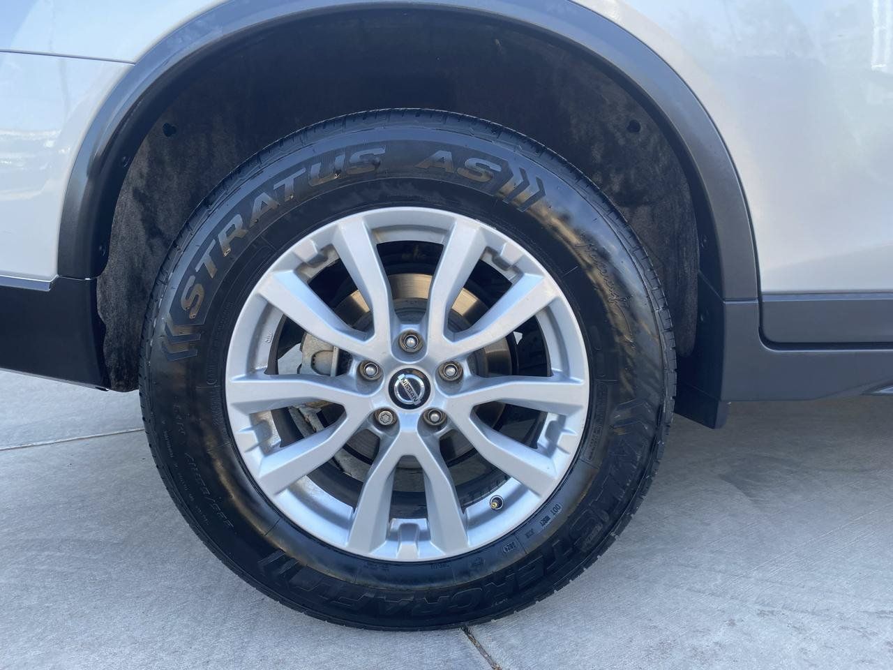 Used 2020 Nissan Rogue SV FWD image 4