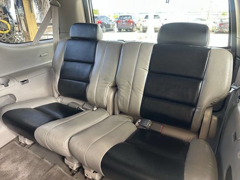 Used 2002 Toyota Sequoia SR5 image 16