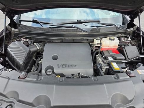 Used 2023 Chevrolet Traverse Premier image 14