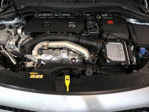 Certified 2025 Mercedes-Benz GLA 250 4MATIC image 31