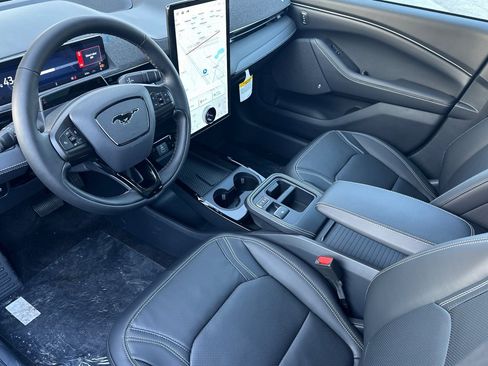 New 2025 Ford Mustang Mach-E Premium image 9
