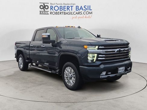 Used 2020 Chevrolet Silverado 2500 High Country w/ Safety Package II image 7