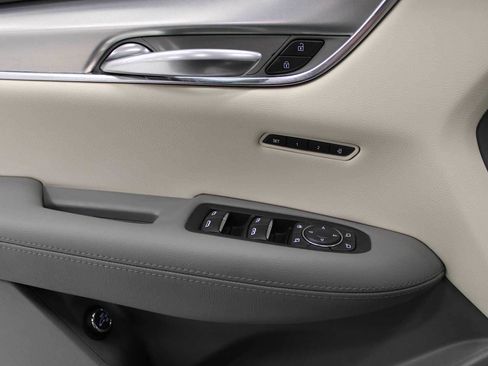 Certified 2022 Cadillac XT5 Premium Luxury image 13