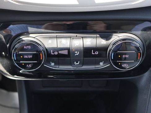Used 2022 Buick Encore GX Select FWD image 13