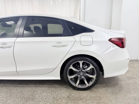 Used 2025 Honda Civic Sport image 4